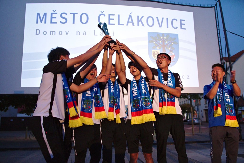 Чемпионы
